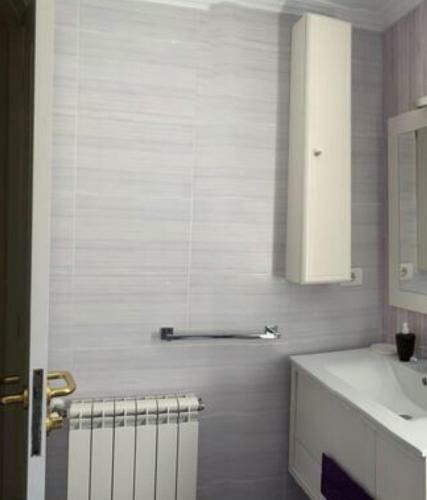 Chalet En Urbanizaci�n Con Piscina