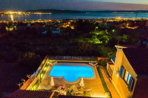 Villa Holiday Home Magic View With Private Heated Pool