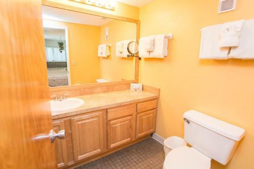 Hibiscus F104 Free Activities, Oceanfront, Wifi, 3 Pools