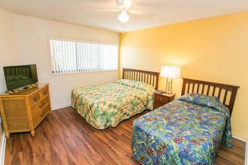 Hibiscus F104 Free Activities, Oceanfront, Wifi, 3 Pools