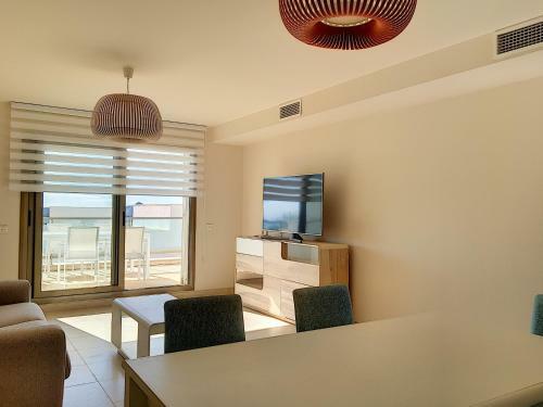 Apartment With Views On The Sea & Golf 4217