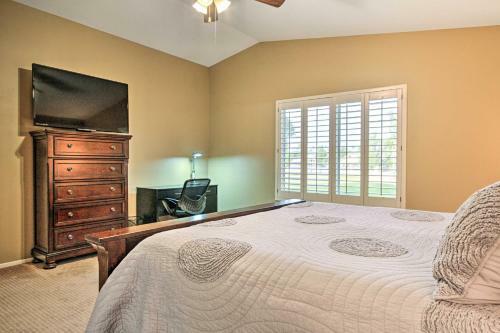 Grand Desert Oasis In Arrowhead Ranch With Pool!