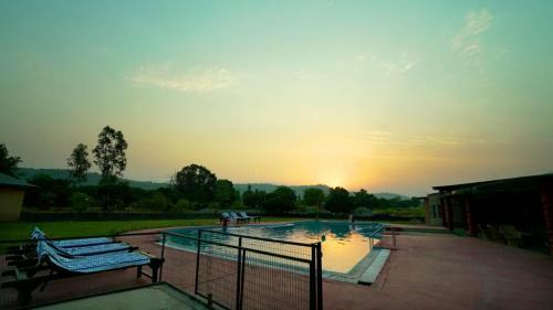 Hotel Soho Resort By Celebrate Vacation