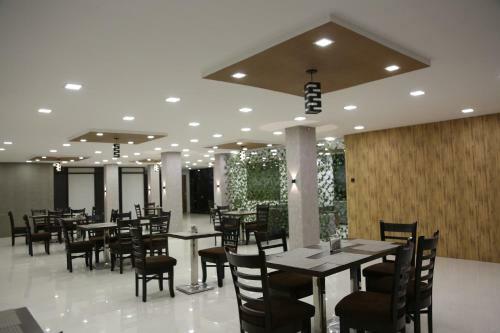 Hotel Green Club
