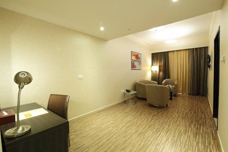Flora Al Souq Hotel