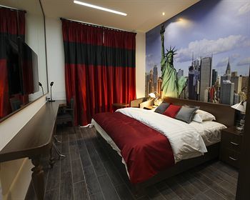Reflections Hotel