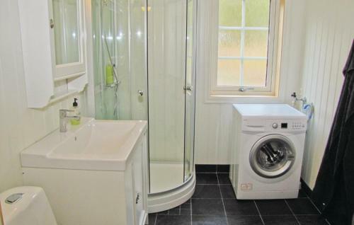 Holiday Home �stra Viker �rj�ng II