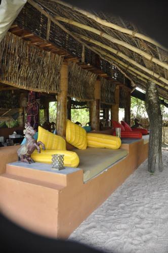 Lodge Cadjan Earth