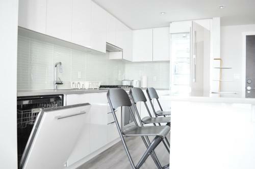 Apartamento 2102-6638 Dunblane Burnaby