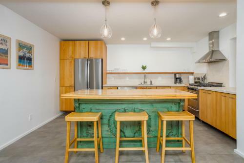 Downtown Contemporary Coastal Condo