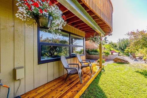 Downtown Contemporary Coastal Condo