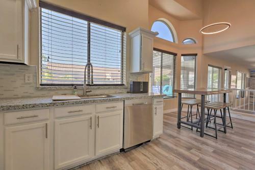 Luxury Gilbert Retreat With Private Pool And Bar!