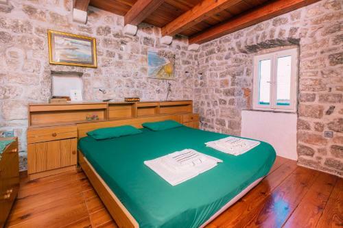 Authentic Boka House With Artistic Soul