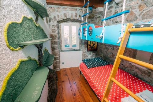 Authentic Boka House With Artistic Soul