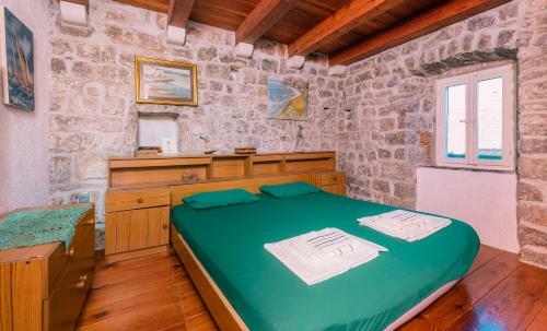 Authentic Boka House With Artistic Soul