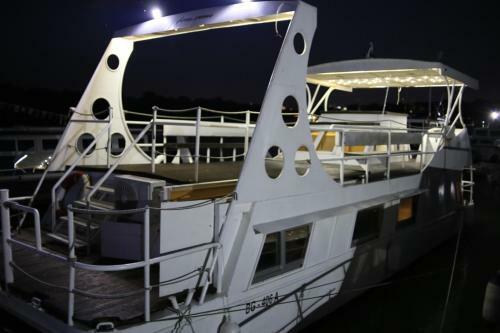 Free Room Boat Apartment