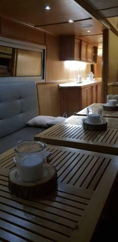 Free Room Boat Apartment
