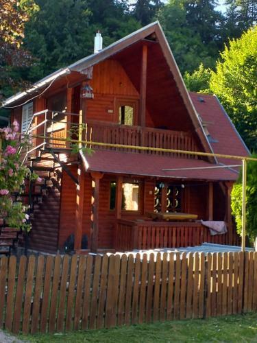 Tusnad Vend�gh�z / Casa Tusnad