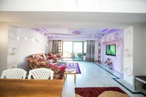 Four Season Hotel-luxury Apartments