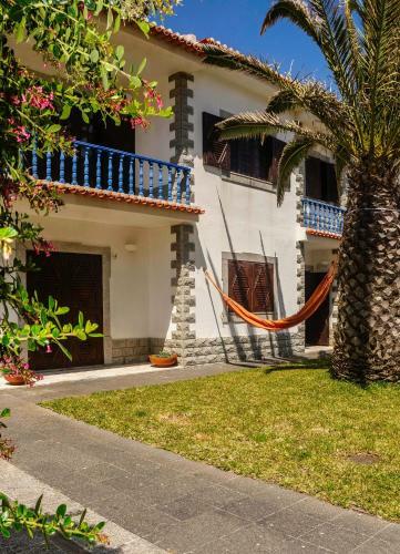 Albergue Santa Beach House