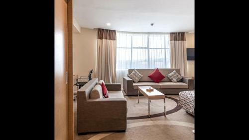 Hostal Room In Bb - Prideinn Azure Hotel Nairobi 5