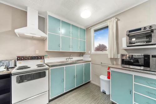 Crab Apple Cottage - T?rangi Holiday Home