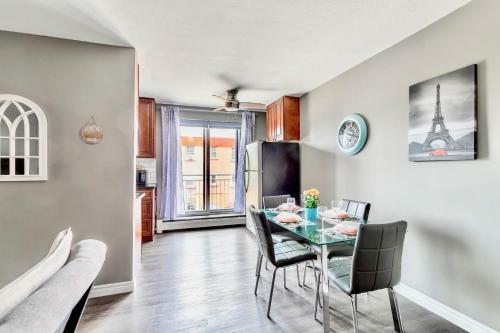 Stunning 2br - King Bed Apartment - Prime Location