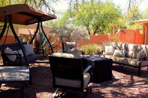 Casa Saguaro - Newly Remodeled, Pool And Mtn Views