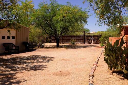 Casa Saguaro - Newly Remodeled, Pool And Mtn Views