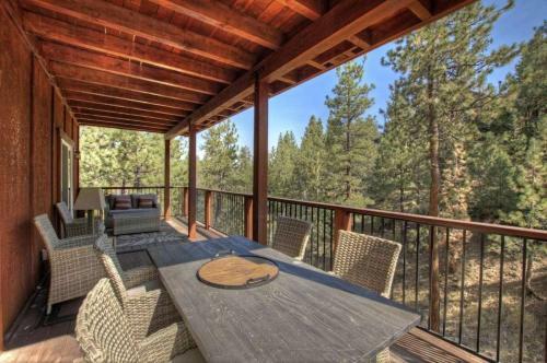 Pinecone Escape Cabin By Avantstay Elevated Cabin W Privacy & Views