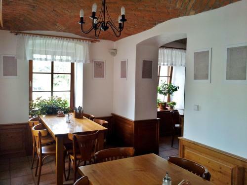 Hostal Pension Mlyn Stare Mitrovice