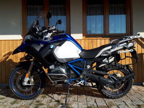 Hostal Banarka - Penzion, Camping, Caravan Park, Enduro
