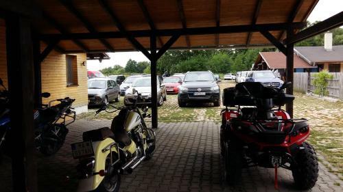 Hostal Banarka - Penzion, Camping, Caravan Park, Enduro