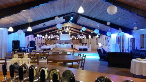 Hostal Banarka - Penzion, Camping, Caravan Park, Enduro