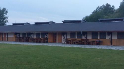 Hostal Banarka - Penzion, Camping, Caravan Park, Enduro