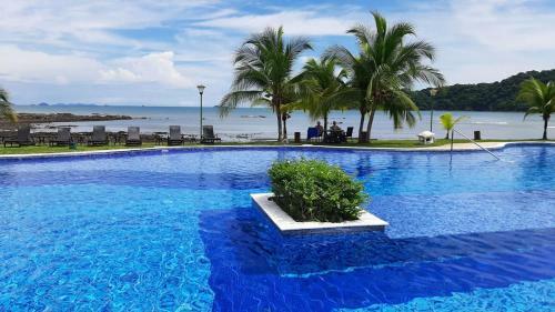 Luxury Apartment With Private Beach And Sea View