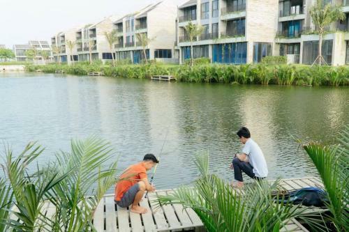 Peacefully 5 Br Villa On Quiet Hoi An River Resort