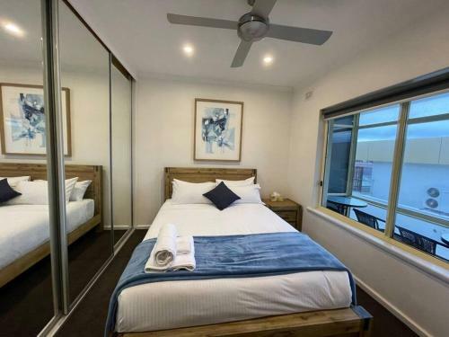 Beach Apartment 10/22 Esplanade Sea-views