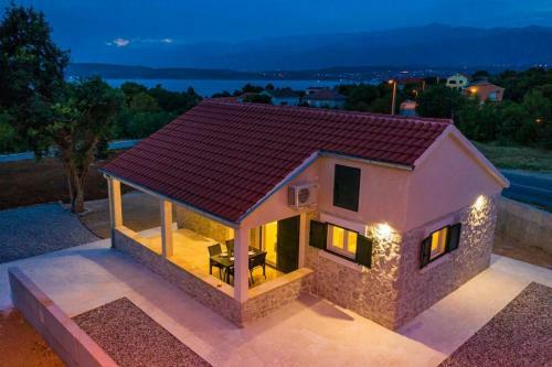 Holiday Home Zvone - Cozy And Comfortable