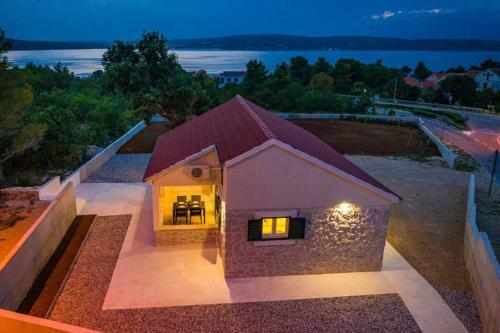 Holiday Home Zvone - Cozy And Comfortable
