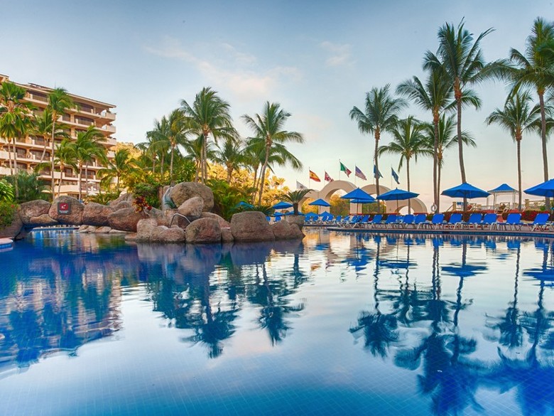 Hotel Barcel� Puerto Vallarta