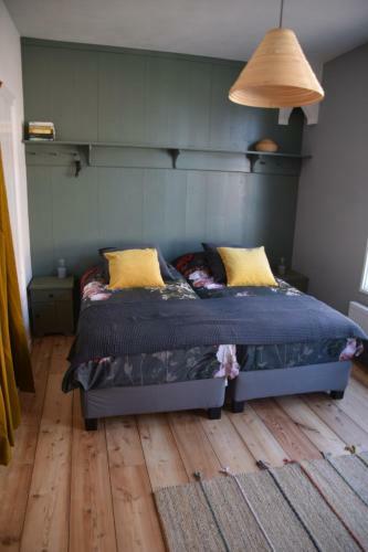 Bed & Breakfast Huisje Onder De Linden