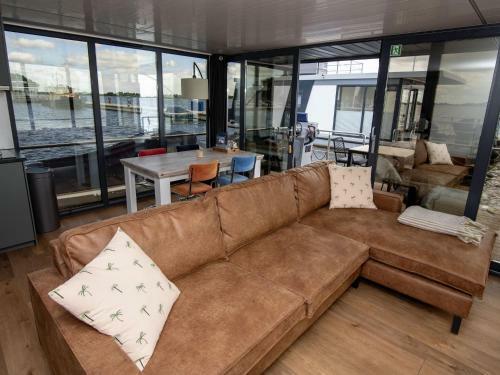 Houseboat 'de Bintang' A Unique Accommodation With An Unobstructed View