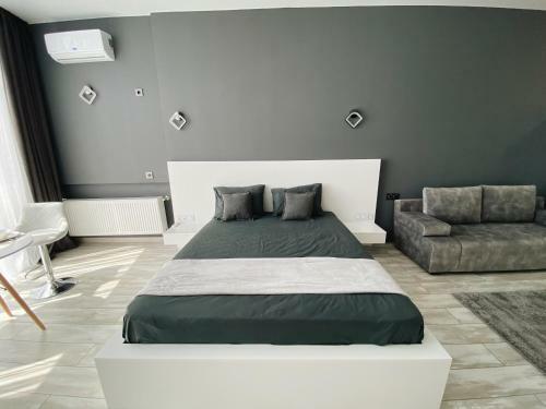 Arcadia Luxe Seaview Apartment