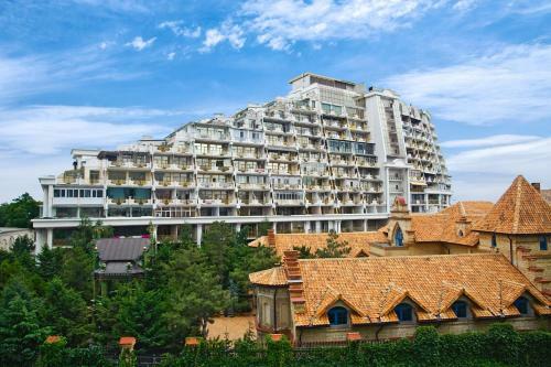 Arcadia Luxe Seaview Apartment