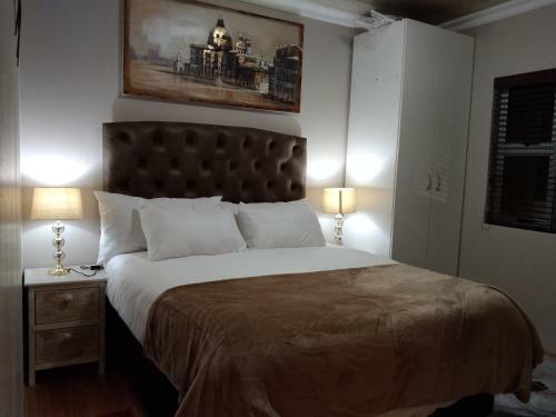 Hostal Menlyn Mews Guesthouse