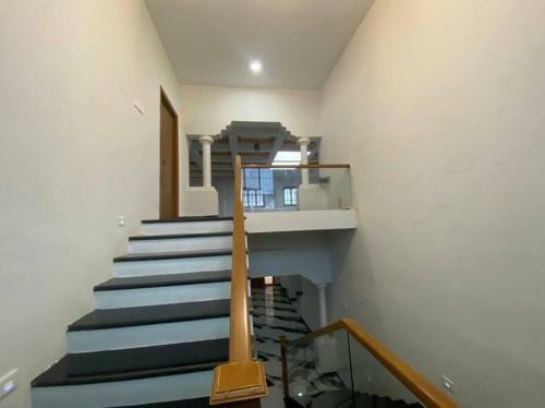 Family Celebration Hall+pool+5bedroom Villa