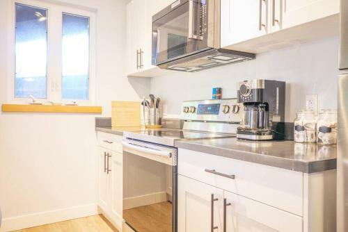 Storm Bay Modern 1 Bed Suite And Chefs Kitchen