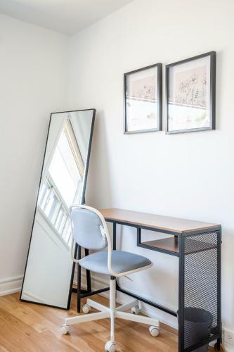 Bright 3br Townhouse In York W Private Deck & Parking