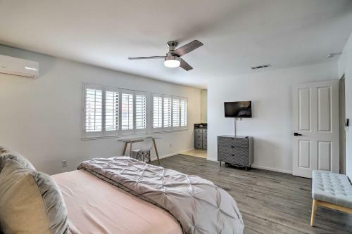 Modern Palm Springs Getaway Near Golf Courses